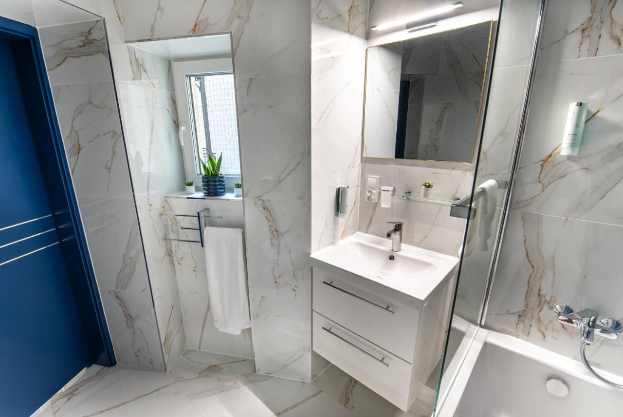 Apartamenty Yeti & Wilka W Centrum Chorzowa - Yeti Exteriör bild