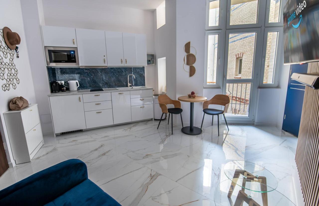 Apartamenty Yeti & Wilka W Centrum Chorzowa - Yeti Exteriör bild